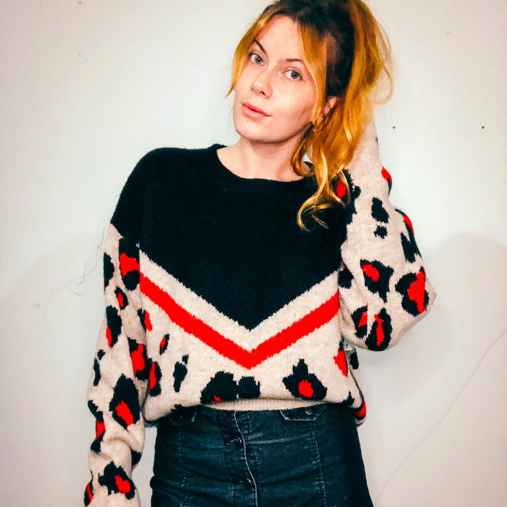 Color block cheetah sweater